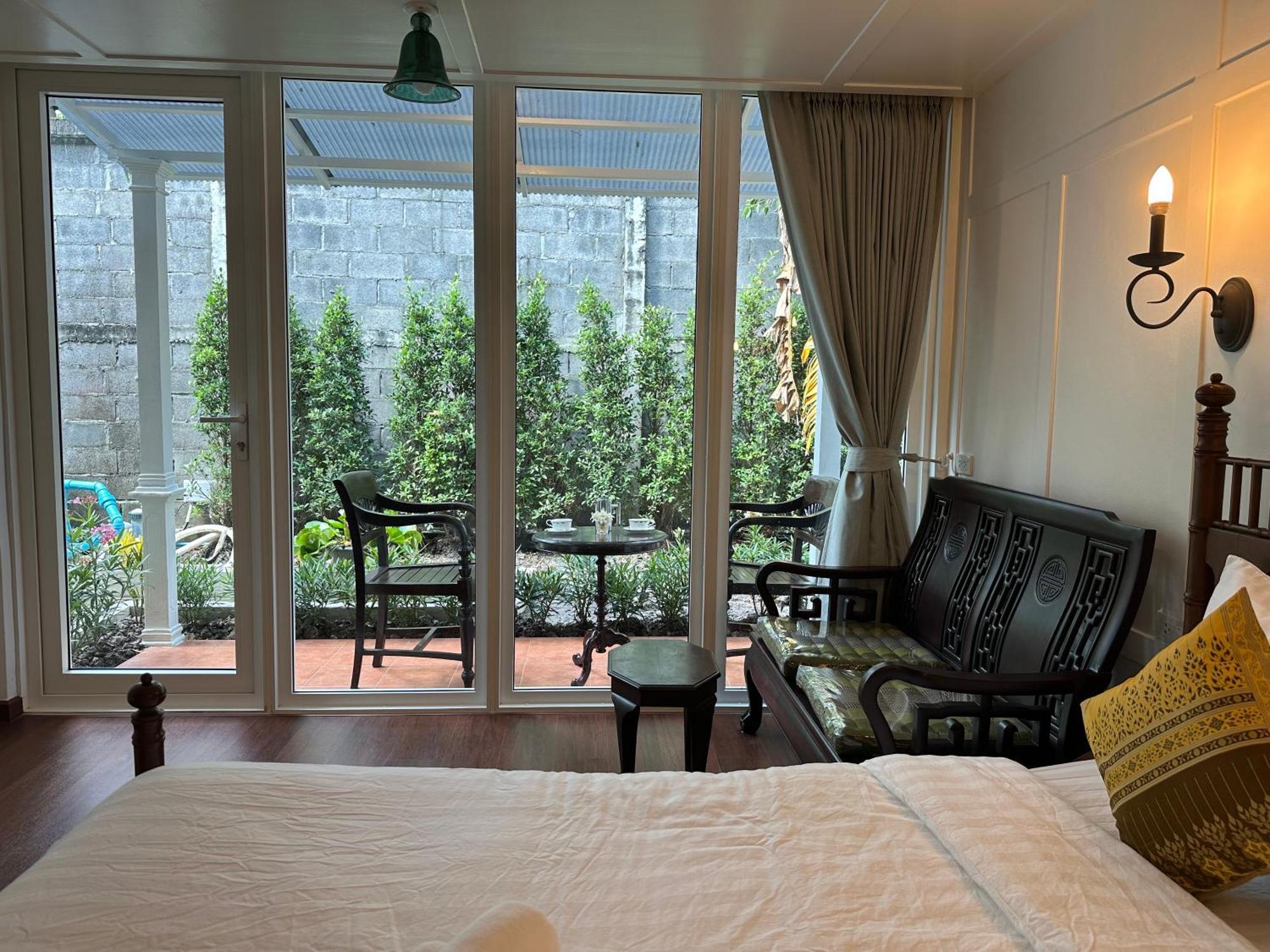 Baan Debtida Hotel Bangkok Exterior photo